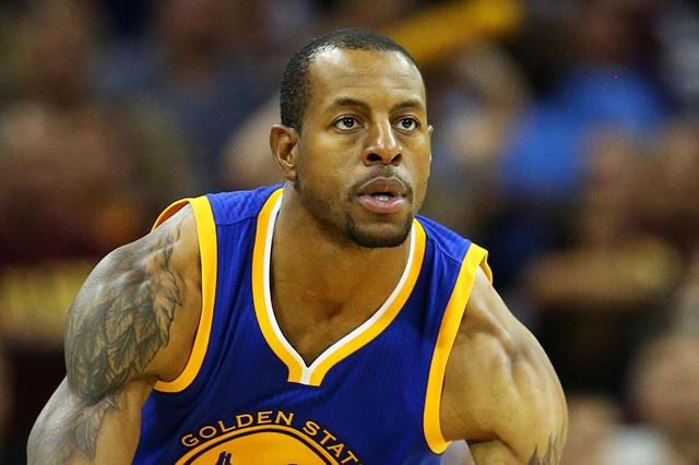 湖人连获好消息!"第一中锋"即将回归,詹皇有望迎"冠军锋线"