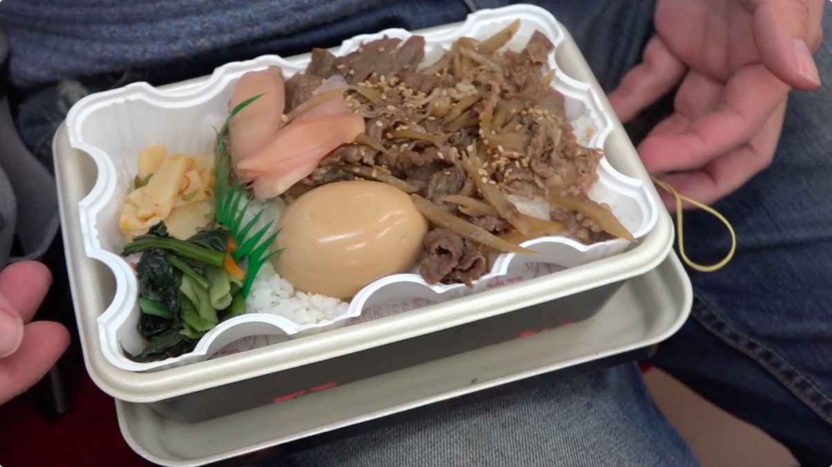 日本特色融入铁路便当,这种操作我给100分!