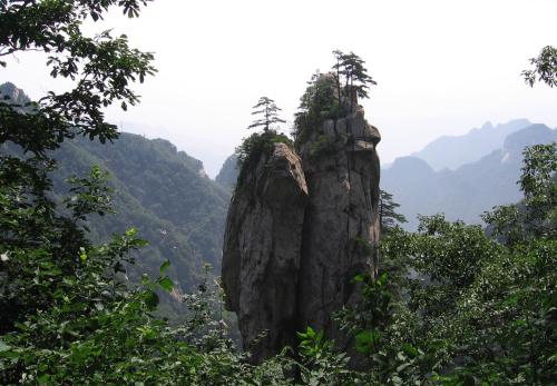 一起到石人山风景区看看吧!