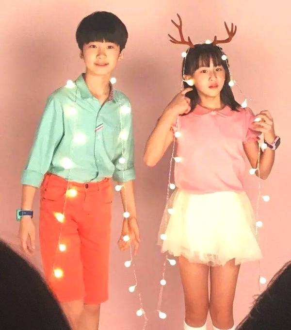 时隔4年胡皓康诺一再合照,都在好好长大,不变的是身高差