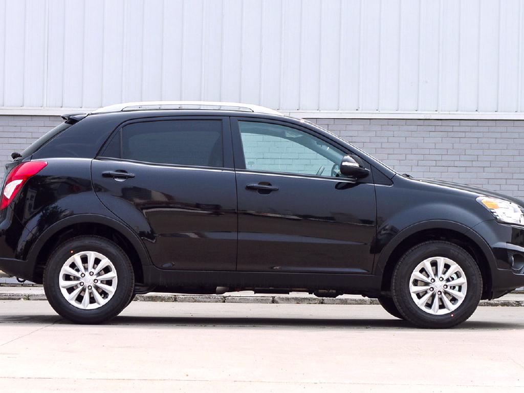 柯兰多korando,整体外形非常耐看,大气且具有辨识度!