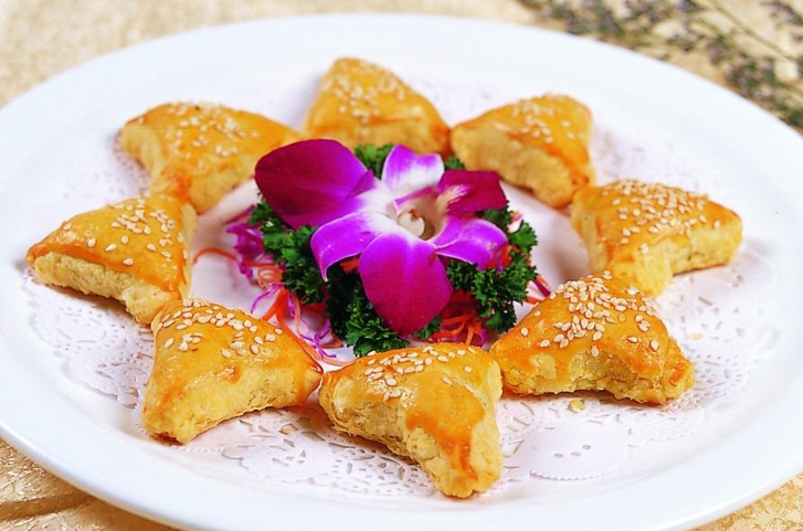 这次为大家分享蜜汁红芋,非常甘甜又有营养!感兴趣的话可以收藏