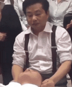 搞笑gif图笑话由漫画八妹编辑6:大哥,是地震了吗?