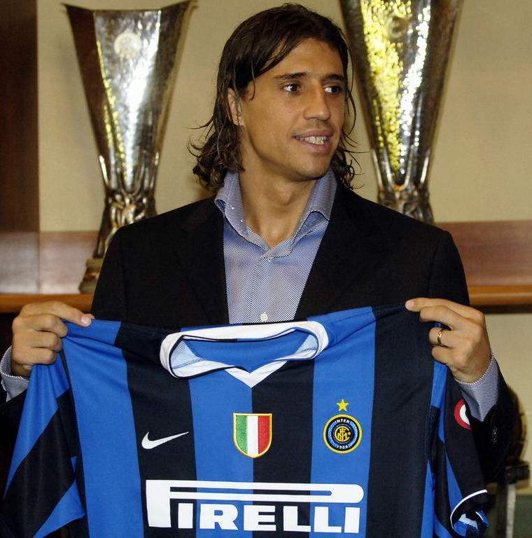 克雷斯波曾两度加盟国米,并随队获得联赛三连冠.