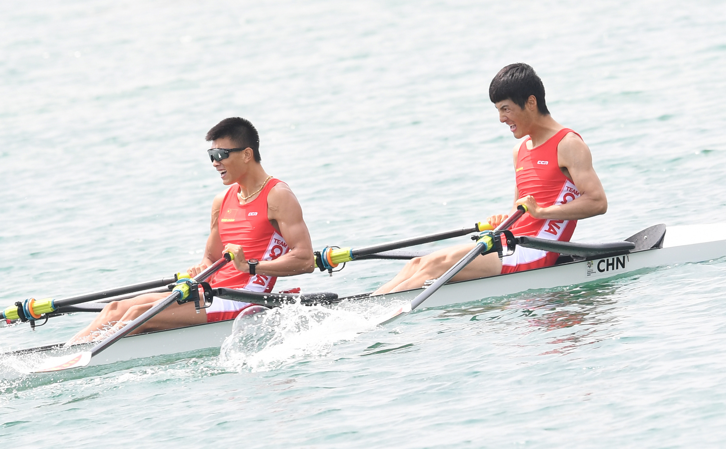 赛艇——中国选手张志远,陈森森获得男子双人双桨亚军(1)