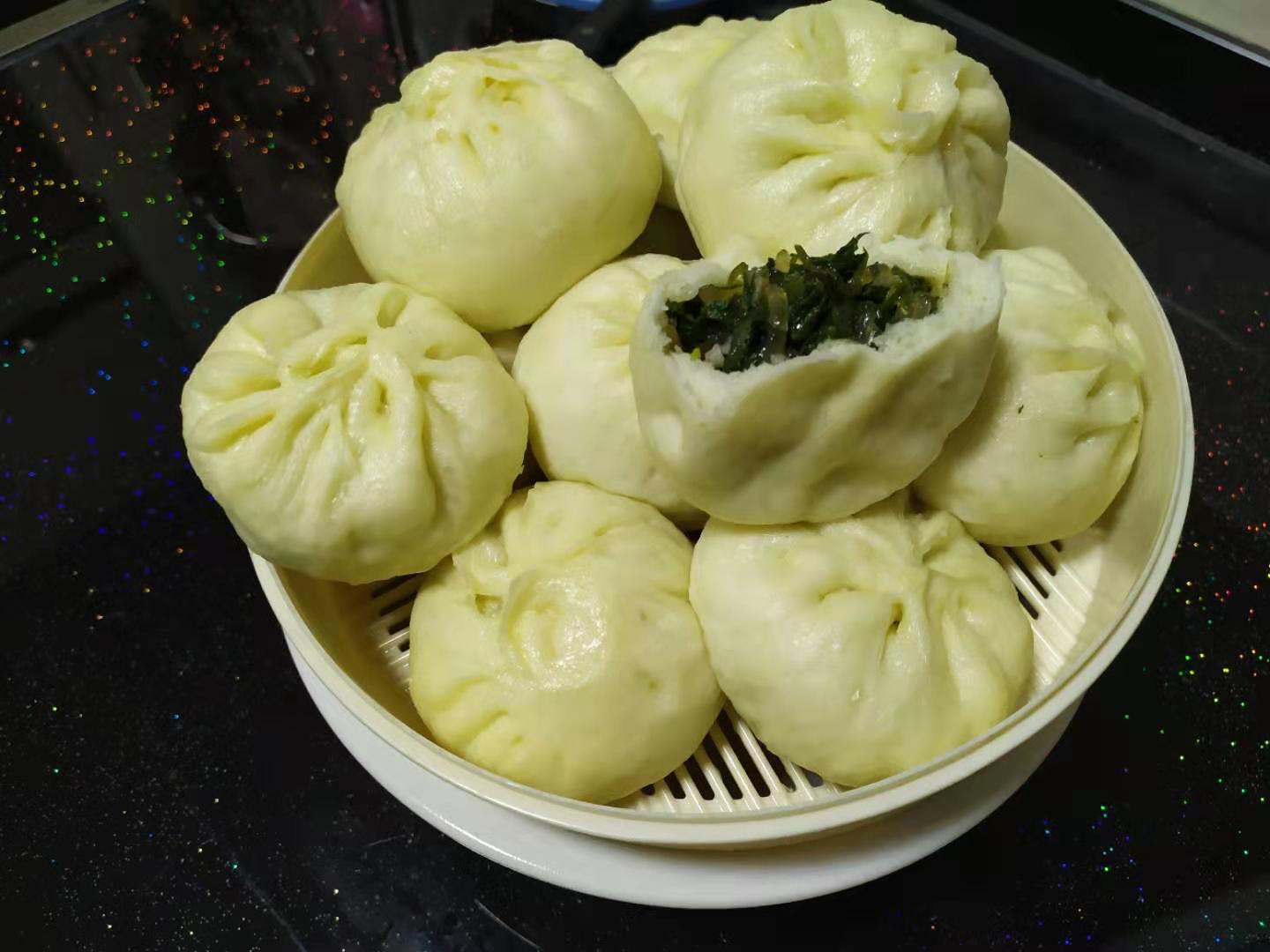 家常的美味——纯素的荠菜粉条馅包子