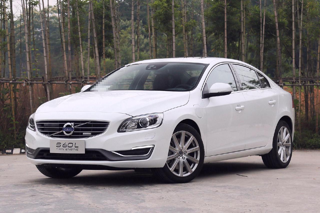 沃尔沃s60l新能源的外形炫酷很漂亮,颜值也非常的在线