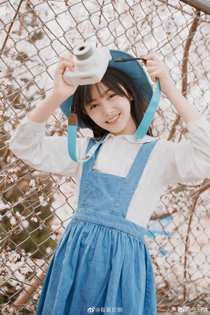 祝12岁的糖小糖生日快乐12岁加油 @张籽沐 @张籽沐全国官方后援会 >>