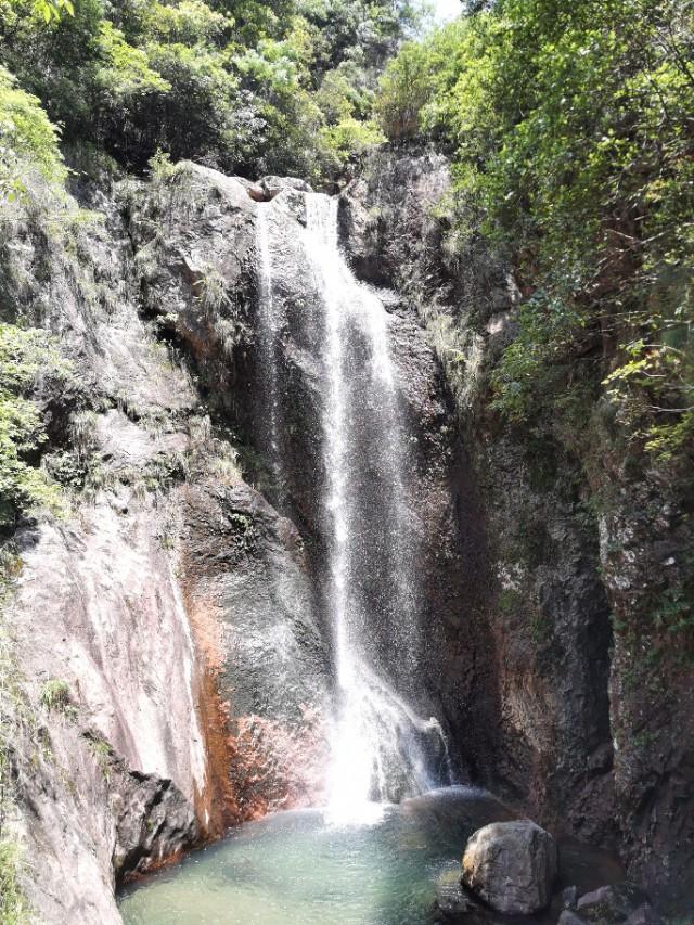 永嘉花坦水岩景区,水瀑交融春色醉