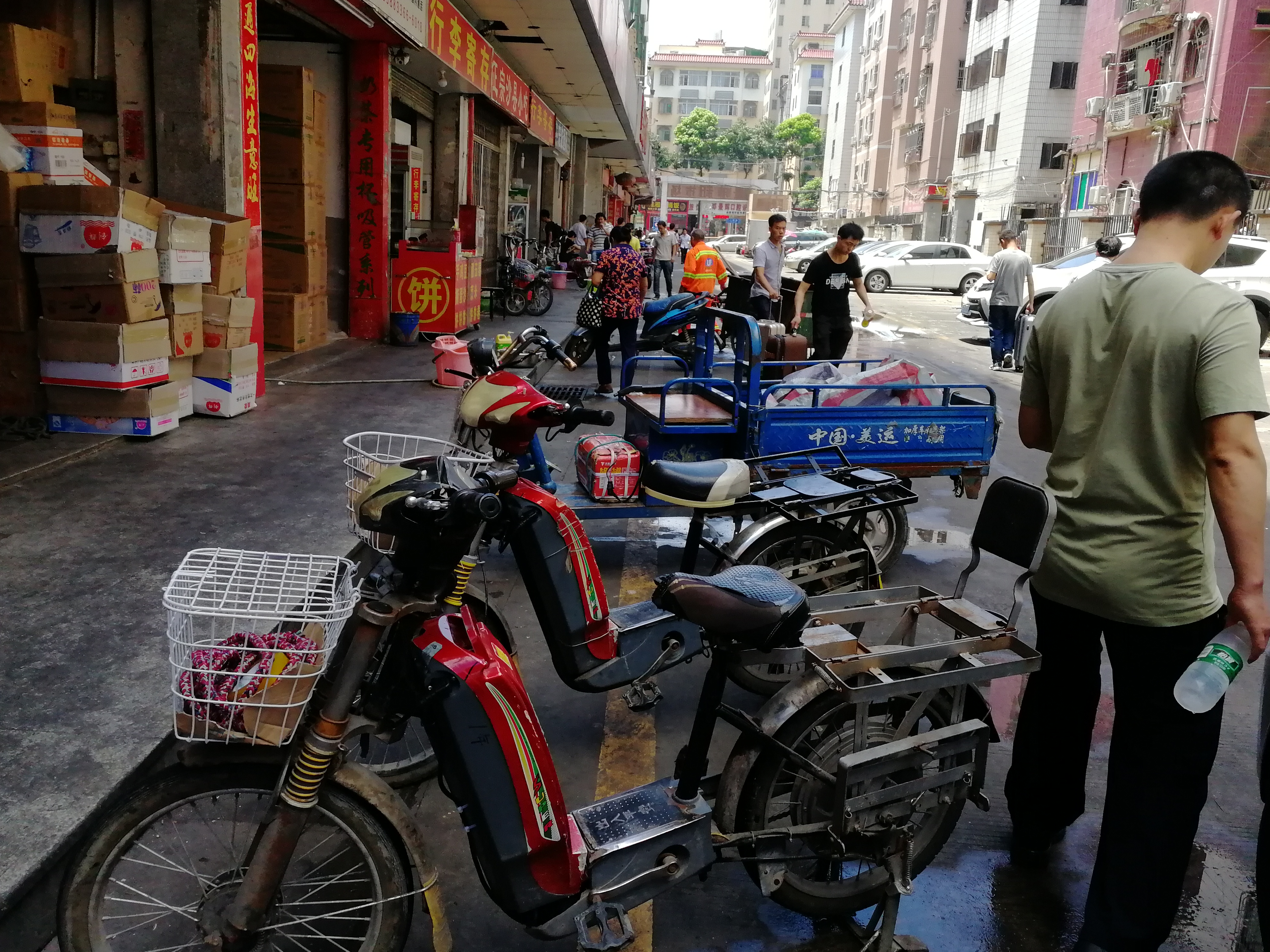 来深圳旅游,实拍龙华区三和村,外地打工者的天堂,你到过这里吗