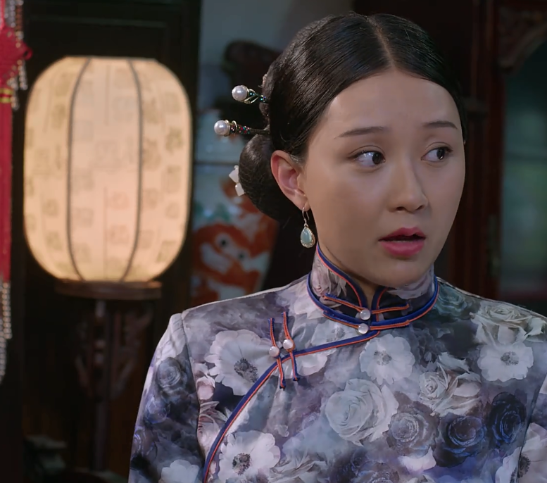 小五当官:王小五和他们商量该如何安顿小花