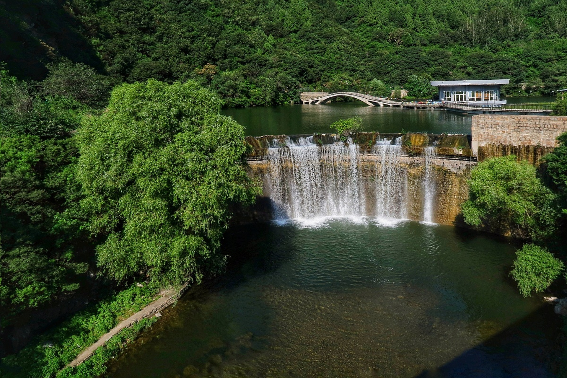 上周末,我终于有机会去了南昌的神龙潭,简直是人间仙境啊!
