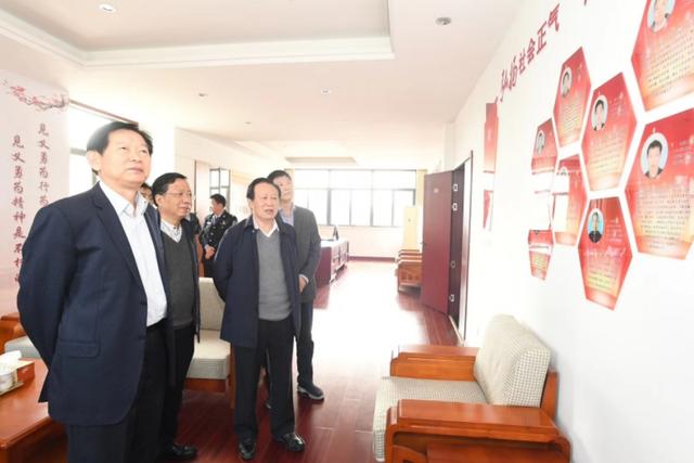 镇江市见义勇为基金会理事长李茂川来扬调研