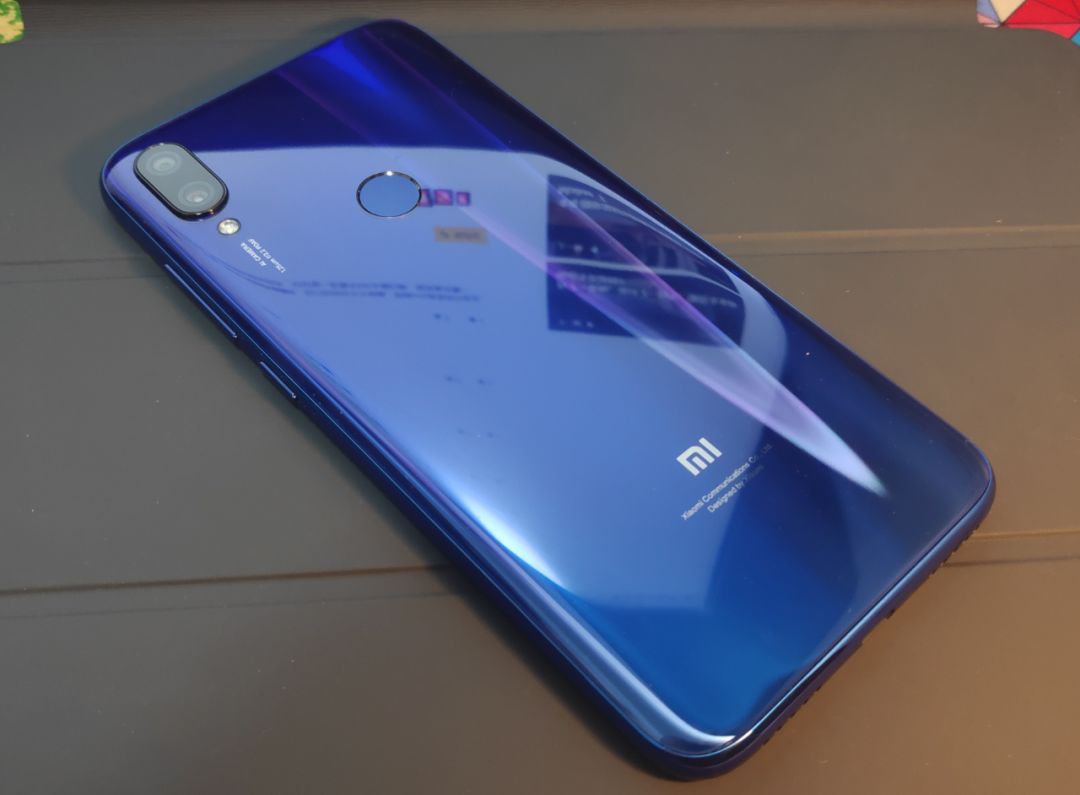 小米 play 上手,2018 年末的千元机有什么新玩法?