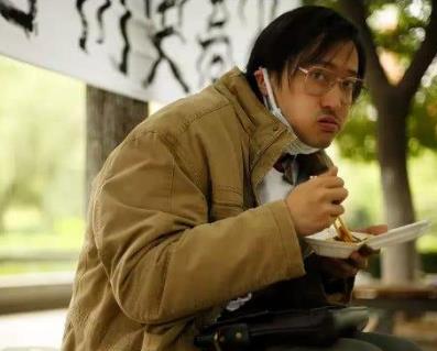 王传君《我不是药神》演技被赞,一个细节,让他圈粉无数!