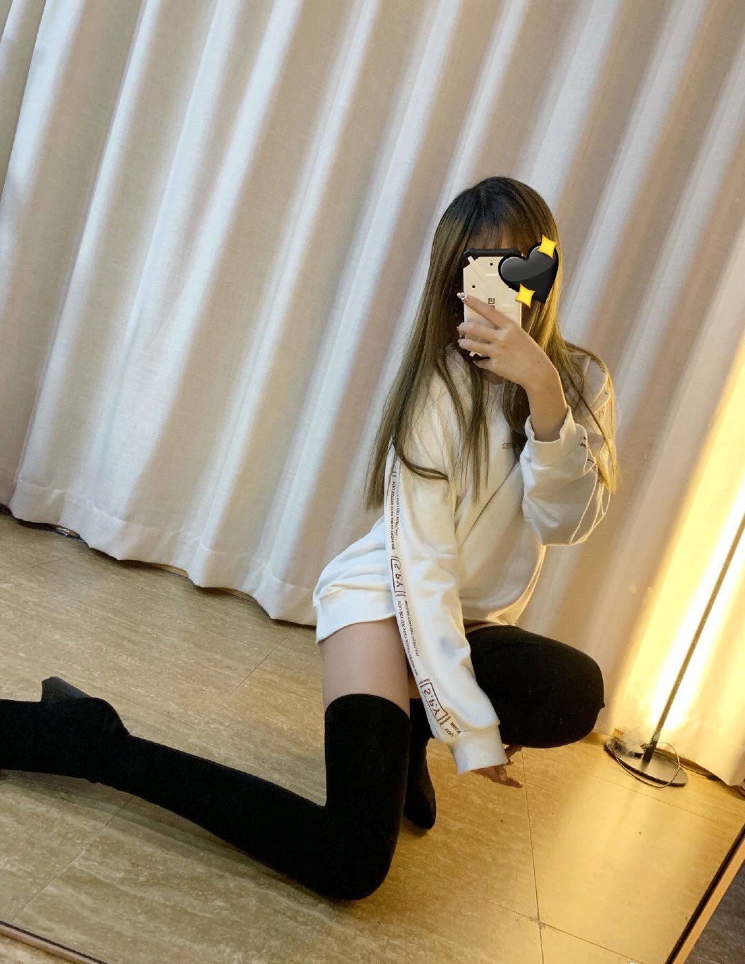 腐团儿cosplay九尾妖狐,不仅前凸后翘,美腿又长又白