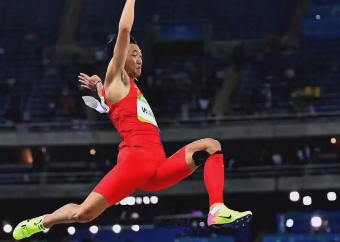 在跳远比赛中,助跑时需要掌握的小技巧有哪些,来了解一下