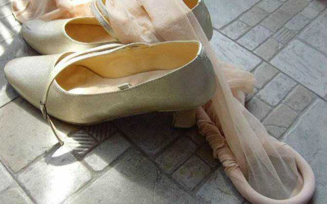 这种喜欢丝袜的方式可能是恋物癖,我是这样治好的