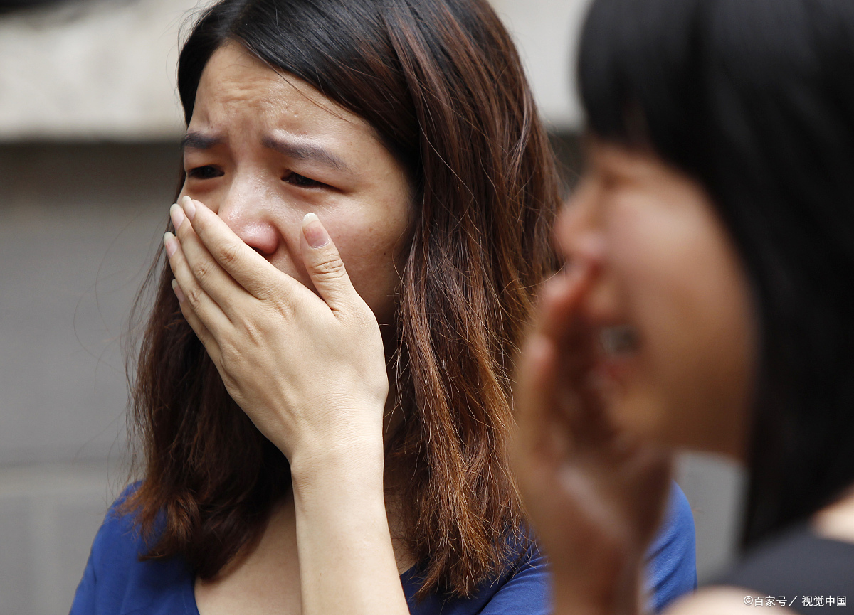 谣言成为预言?家属在化粪池旁痛哭,里面有人体组织?