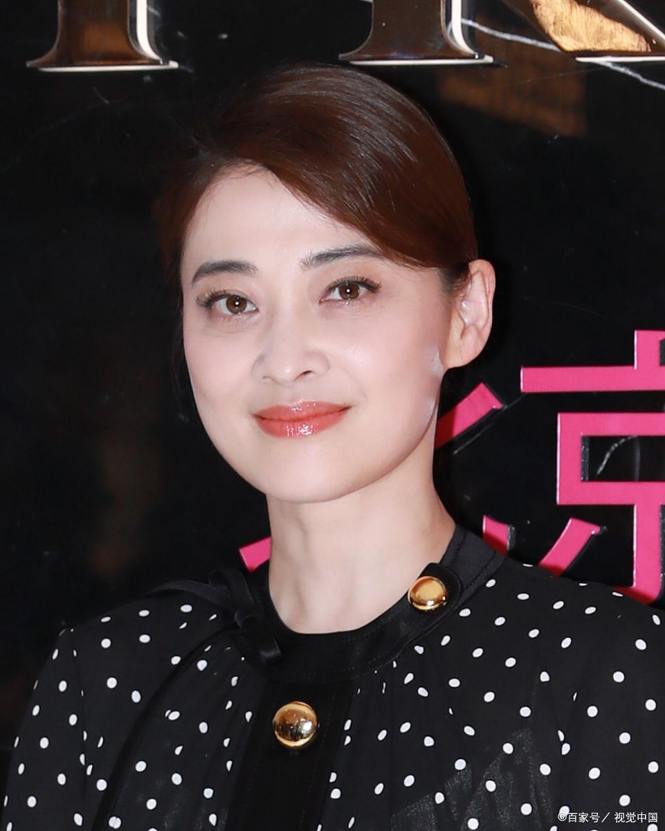 韩红携众星驰援黑龙江,陈晓梅婷等数十位明星跟随,引发网友热议