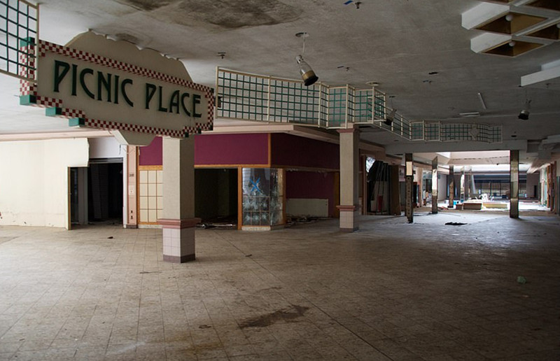 摄影师拍美废弃购物中心 曾是昔日最大最豪华商场