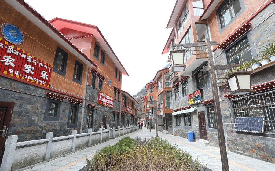 "少少数民族"门巴族,如今村民这样生活,实现了"厕所改革"