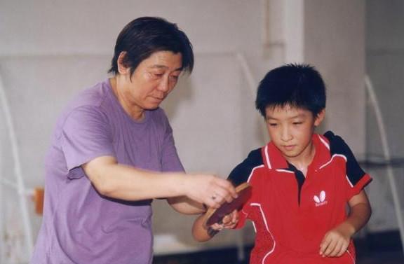 国乒冠军童年多可爱?刘诗雯酷似男孩,张继科马龙简直萌到犯规