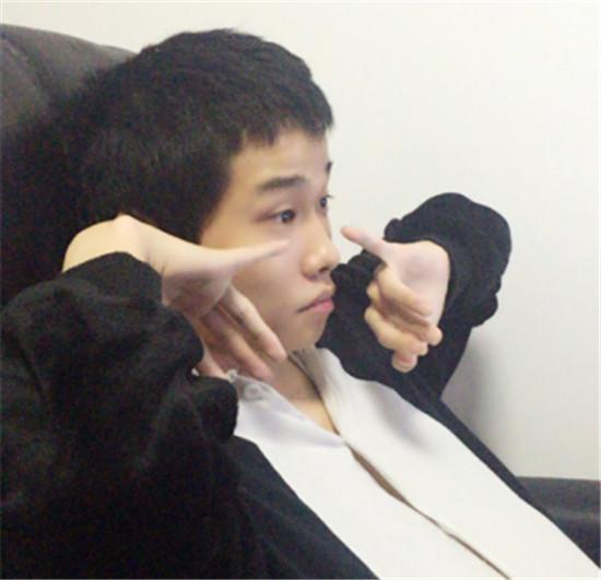 dopa直播罕见动怒,翻译小姐姐被骂得委屈认错,网友:这也太严了