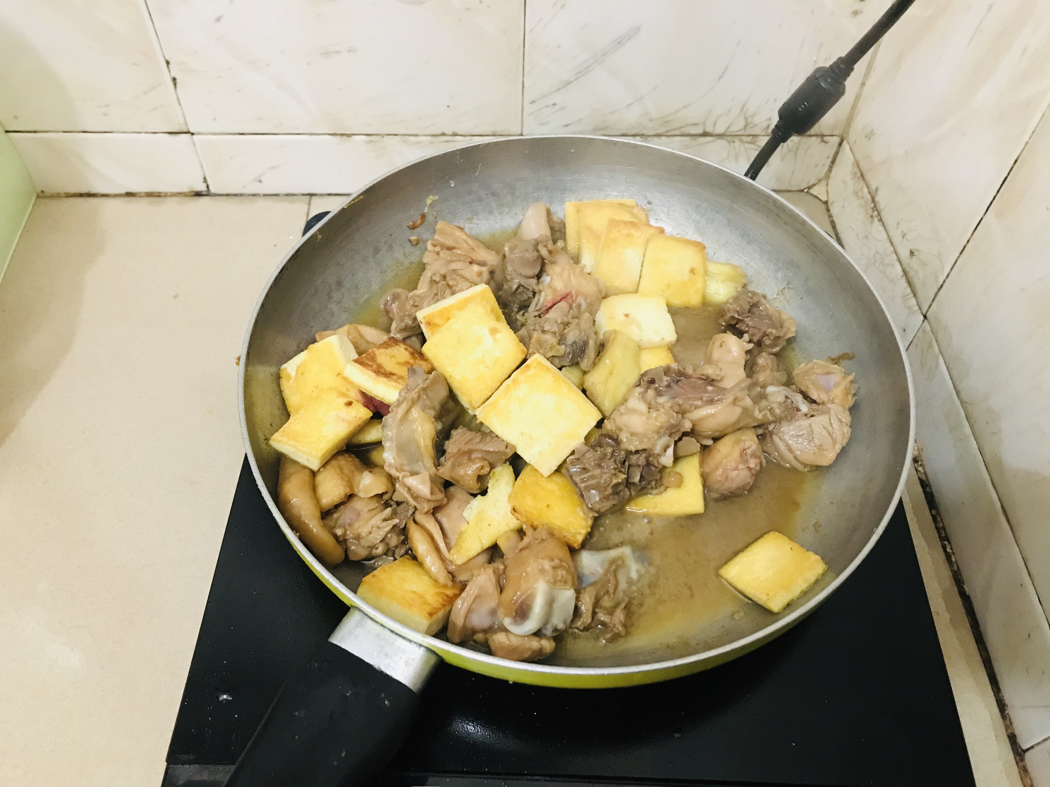 豆腐鸡:豆腐这样做比鸡肉还好吃,价格实惠,味道鲜美,建议收藏