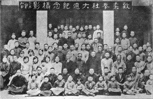 太极大师杨澄甫和孙禄堂比武当门长?真相是这样!