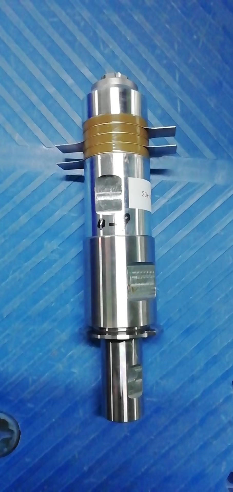 1,  高性能:机械q值高,转换效率高,品质优良;2,  超声波振子换能器