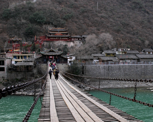 山西太原十字桥,位于山西太原市晋祠内,该桥呈十字形,如大鹏展翅,位于