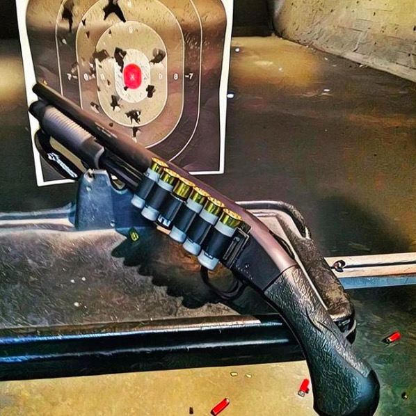 无需瞄准的"短喷子"单手可控制的杀伤力小手炮