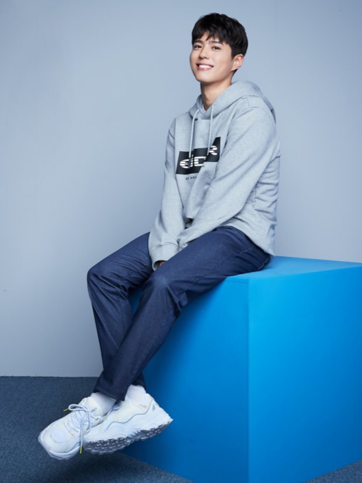 182cm朴宝剑拍摄品牌大片,七套造型齐上线,帅出新高度!