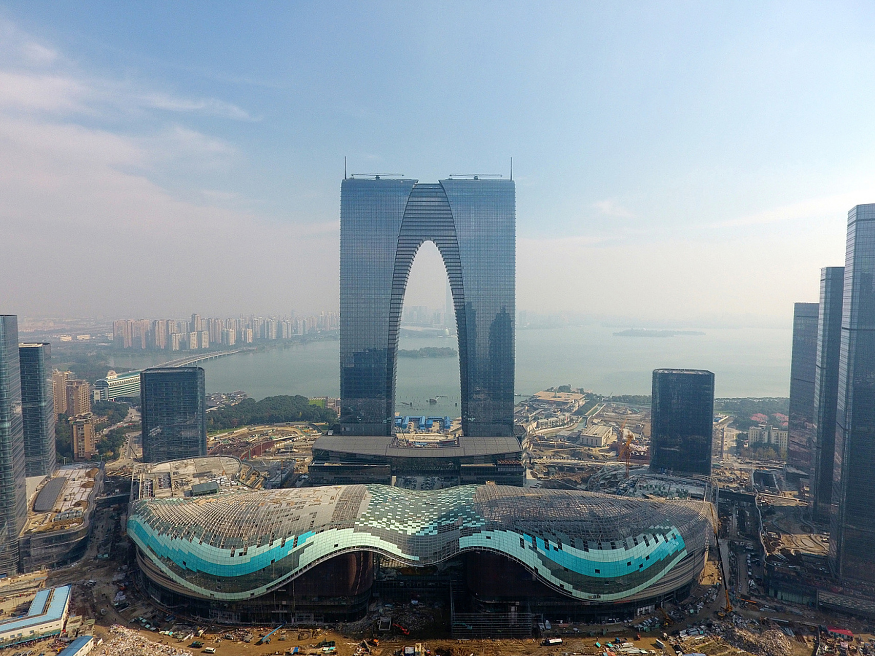 北京"大裤衩" 2.天津"津沽棒" 3.苏州"大秋裤" 4.南京"路由器" 5.