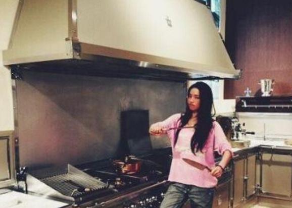 赵薇晒出自己家豪宅:装修并不奢华,大明星住的地方也不过如此