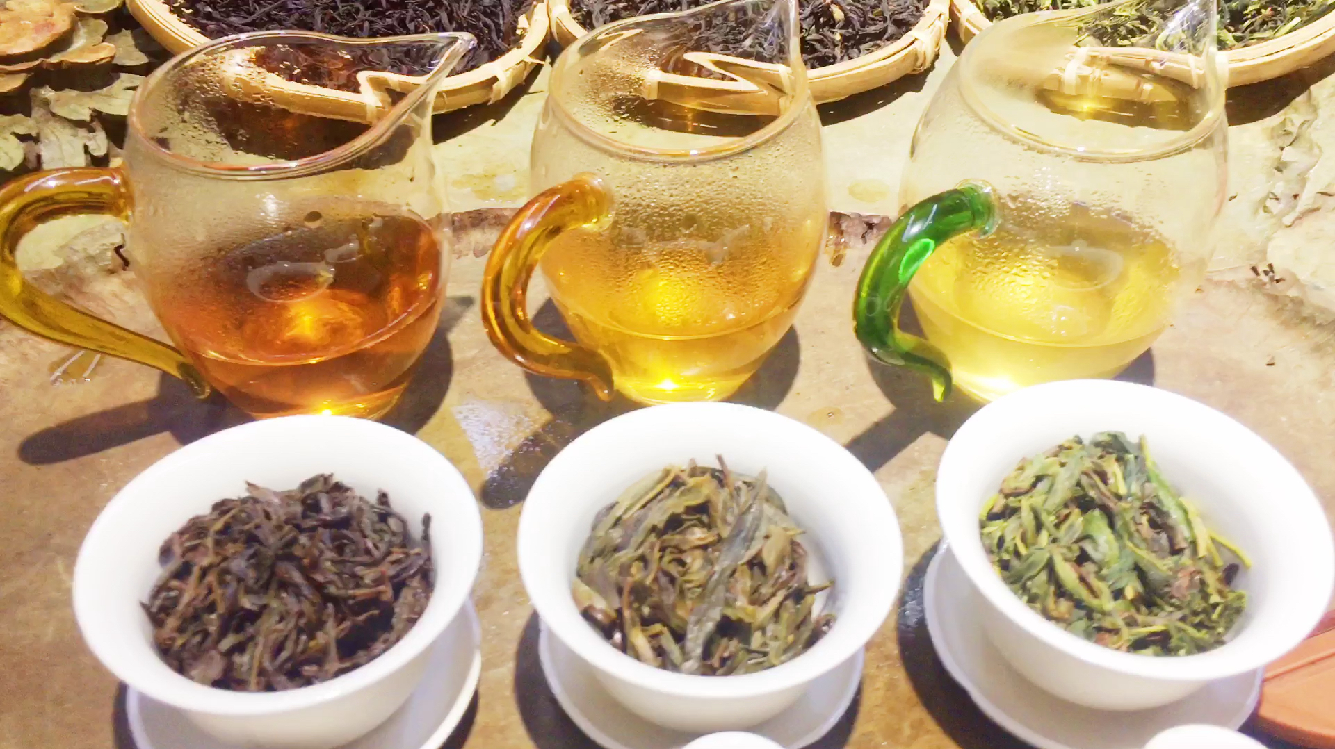 vlog剖析凤凰单丛茶2,三种不同工艺的茶汤和茶底的体现您知道吗