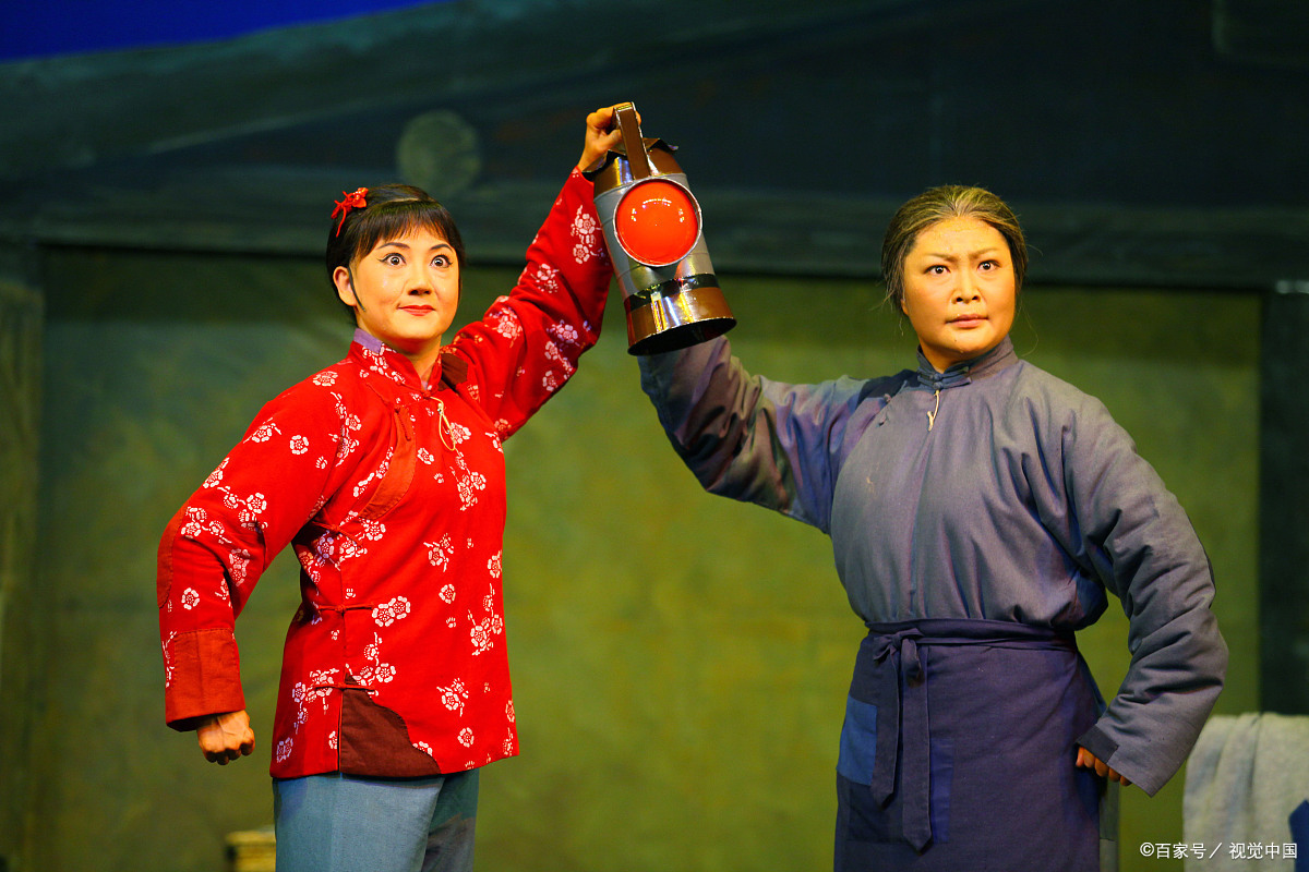 《红灯记》中李奶奶讲革命家史,感人至深,不哭算你牛!