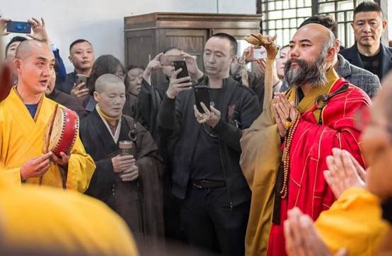 佛像1万多尊的九华山,竟有一位女的"肉身佛,至今不腐不烂