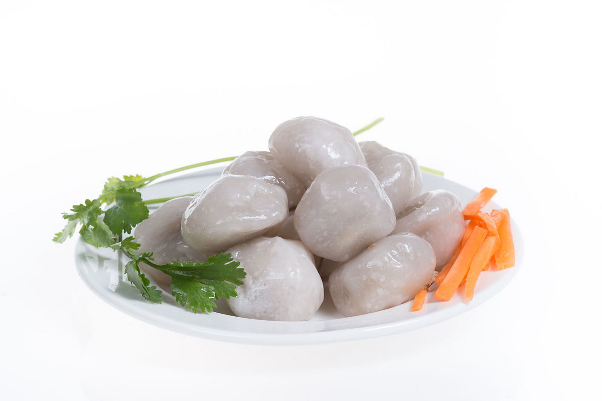 石家庄回民扒鸡是以鸡为主料,配以八角,酱油,精盐,料酒,白砂糖,生姜