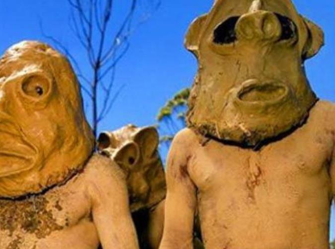 奇异部落之"盲族"小孩生下来视力良好,百天后开始变盲