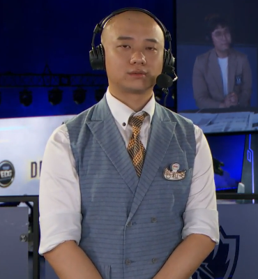 lpl解说昊凯的"断气式"解说终于火了,网友:要帮忙带氧气瓶吗