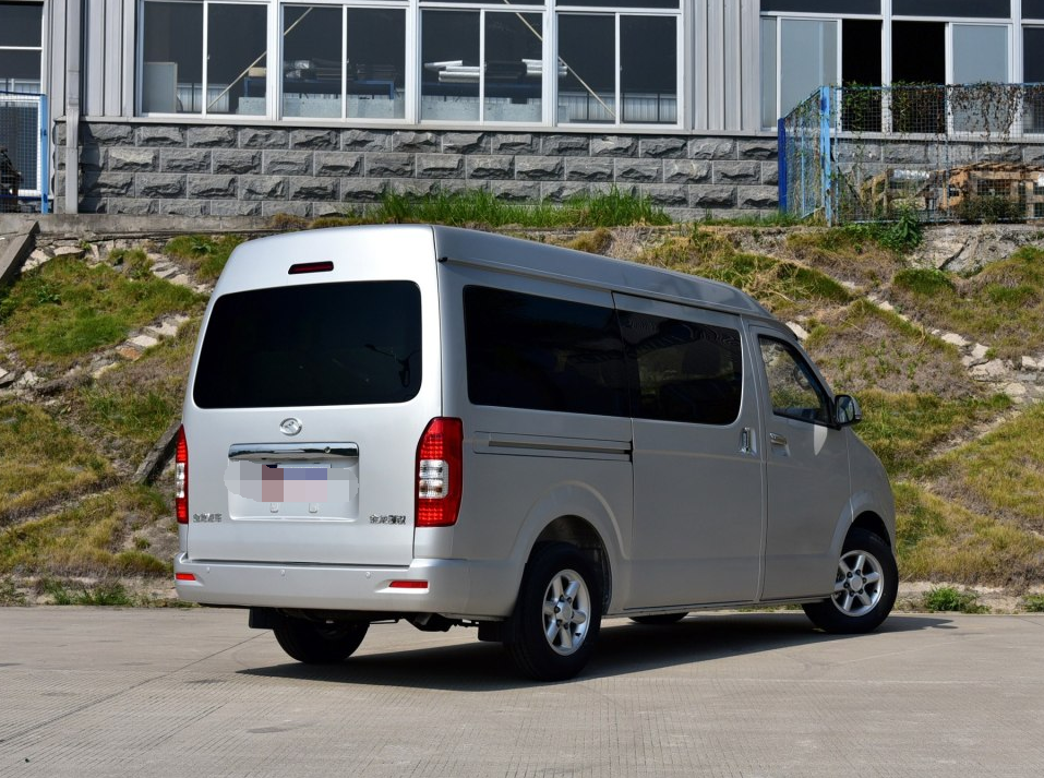 有点时尚,有点大气,越看还是越喜欢的,买这车主要