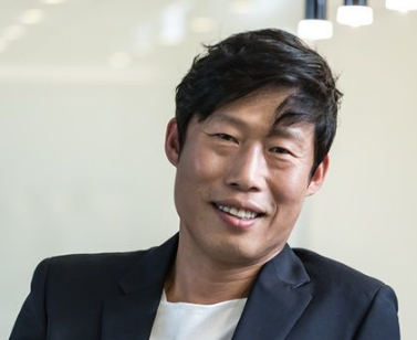 她是低调的韩国影后,和男演员刘海镇分手后,至今单身!