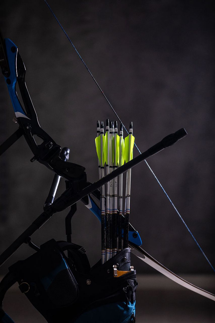 摘要:射箭比赛使用的弓箭主要有复合弓,反曲弓和褶皱弓三类,每种弓箭