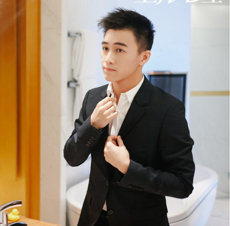 何猷君晒儿子给爷爷庆生照,公开给哥哥找对象,想嫁入豪门太难了