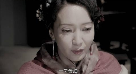 大腿鸡皮疙瘩有黑色点点(大腿鸡皮疙瘩有黑色点点不痛不痒)