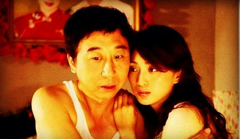 冯巩出道前期电影作品《没事偷着乐》,网友:冯巩应该