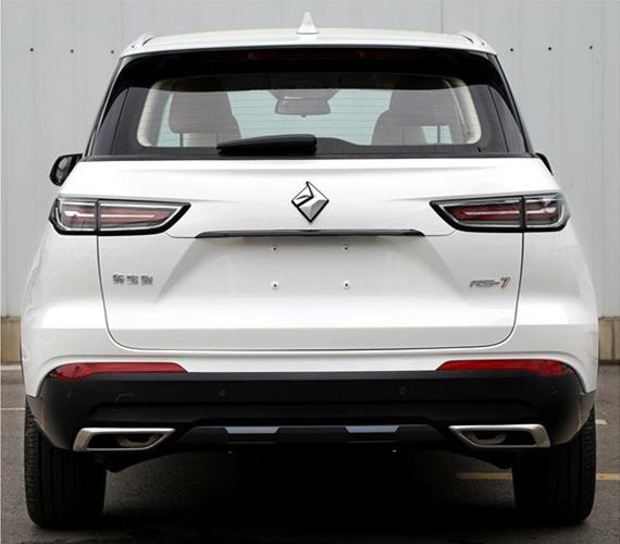 6座/7座布局,定位中大型suv,宝骏rs-7无伪装曝光,双联屏是亮点