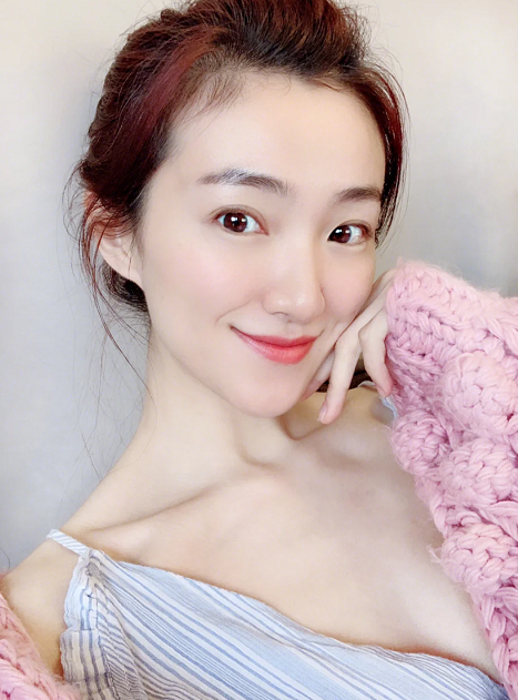 敷面膜时,做到这"3步",皮肤变好,痘痘也变少了